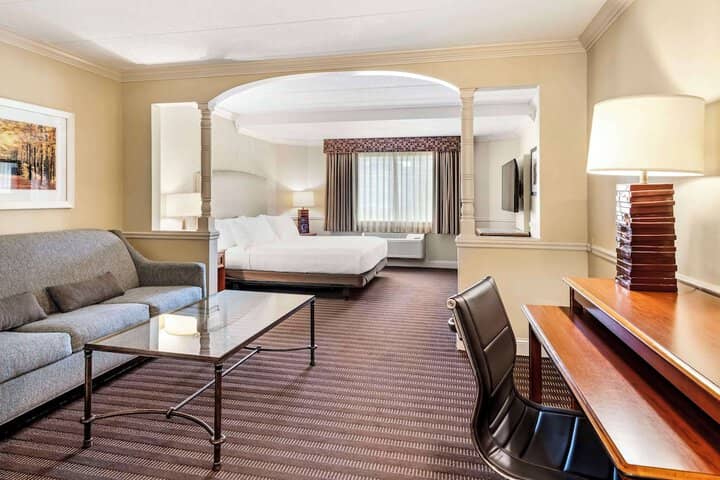 Room 10 of 56