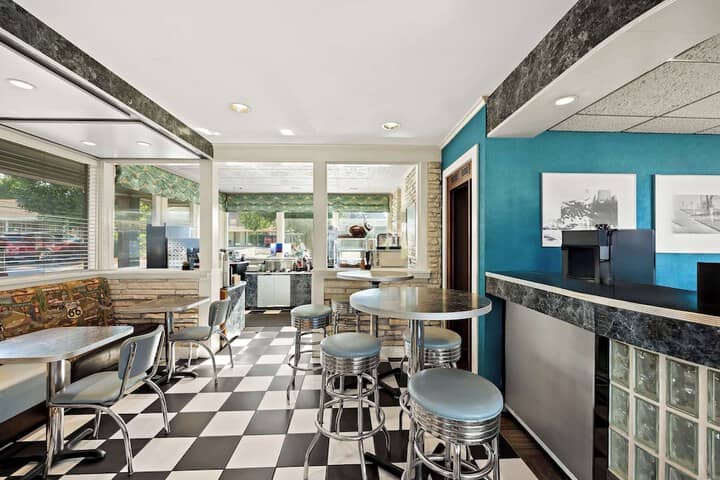 Breakfast area