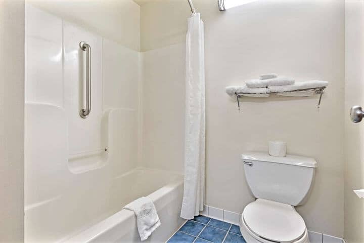 Room 14 of 19