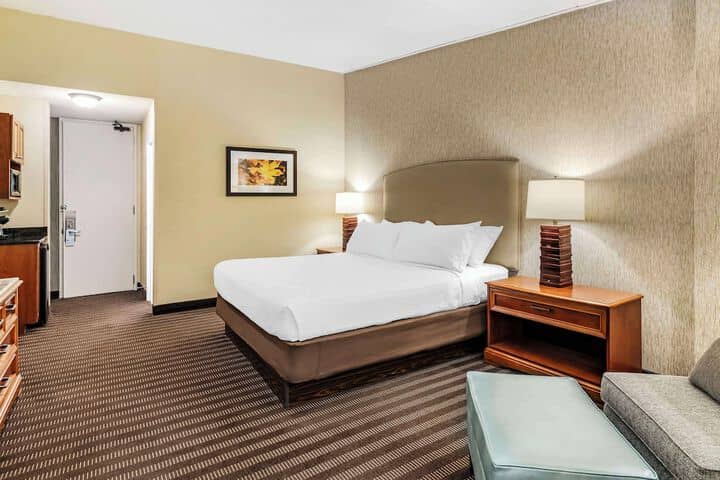 Room 25 of 56